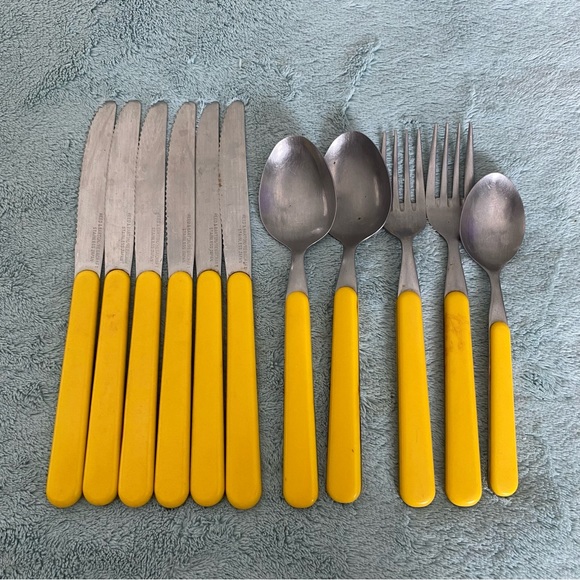 Reed & Barton Yellow Flatware - Picture 4 of 4